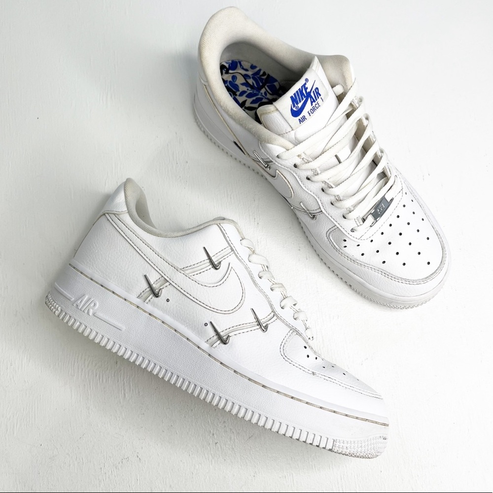 NIke Air Force 1 '07 LX 'Sisterhood - White Metallic Silver'